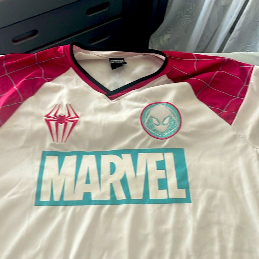 Spider Gwen Stacy soccer jersey BoxLunch. XL